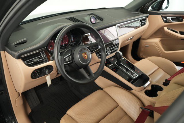 Used 2022 Porsche Macan S image 33