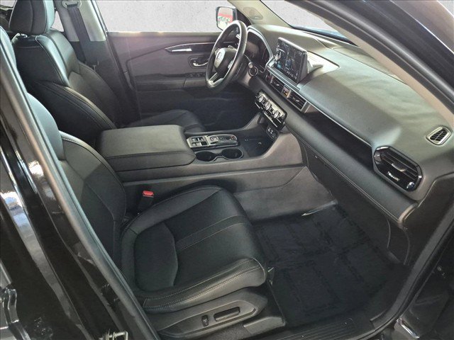 Used 2025 Honda Pilot Touring image 23