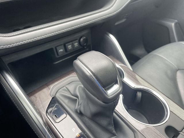 Used 2021 Toyota Highlander Platinum FWD image 41