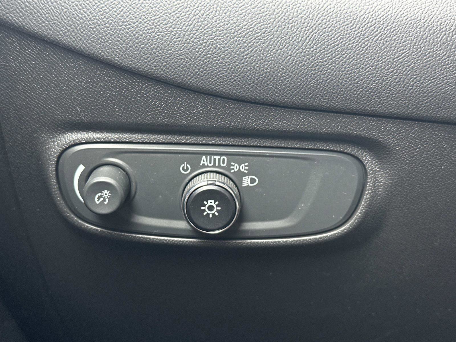 Certified 2023 Chevrolet Equinox LT image 25