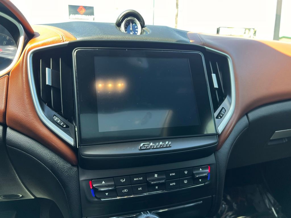 Used 2018 Maserati Ghibli RWD image 14