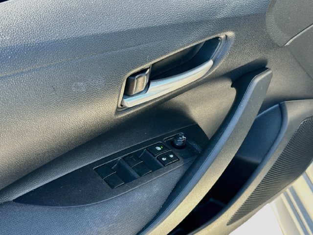 Used 2020 Toyota Corolla LE FWD image 24