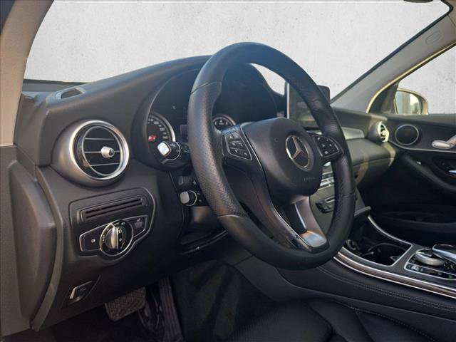 Used 2016 Mercedes-Benz GLC 300 4MATIC image 9