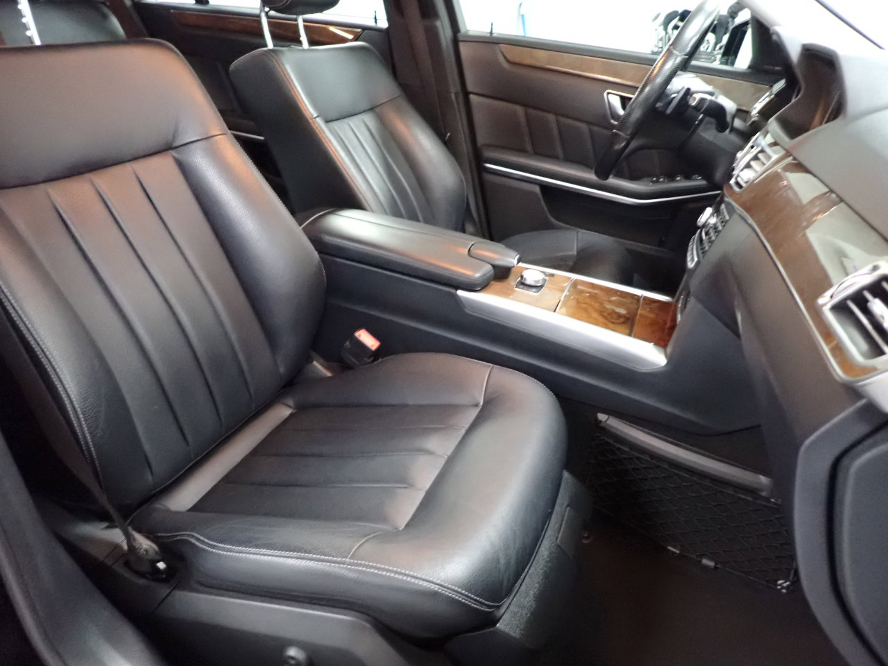 Used 2014 Mercedes-Benz E 350 4MATIC Wagon w/ Premium 1 Package image 5