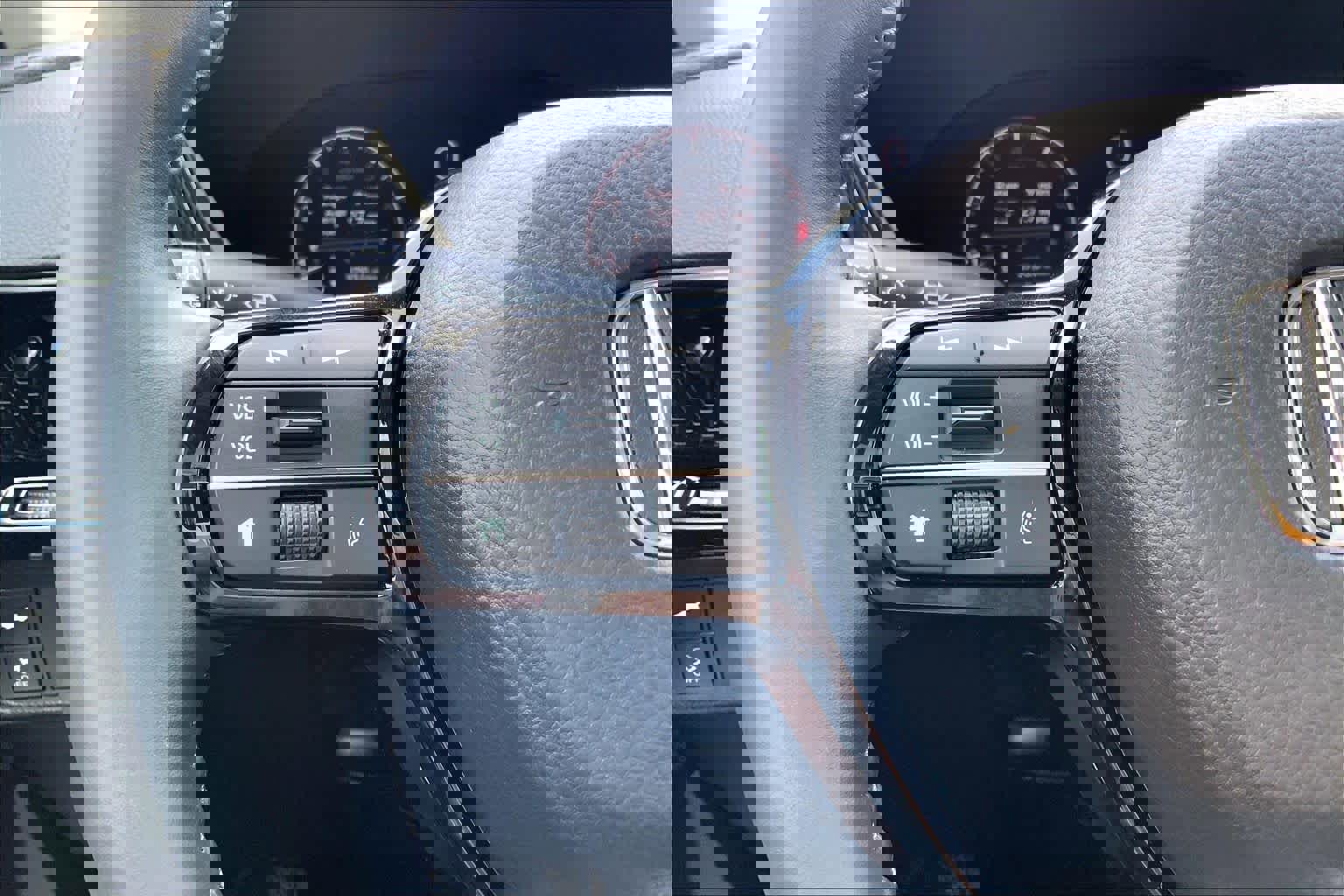 Used 2023 Honda CR-V EX-L image 24