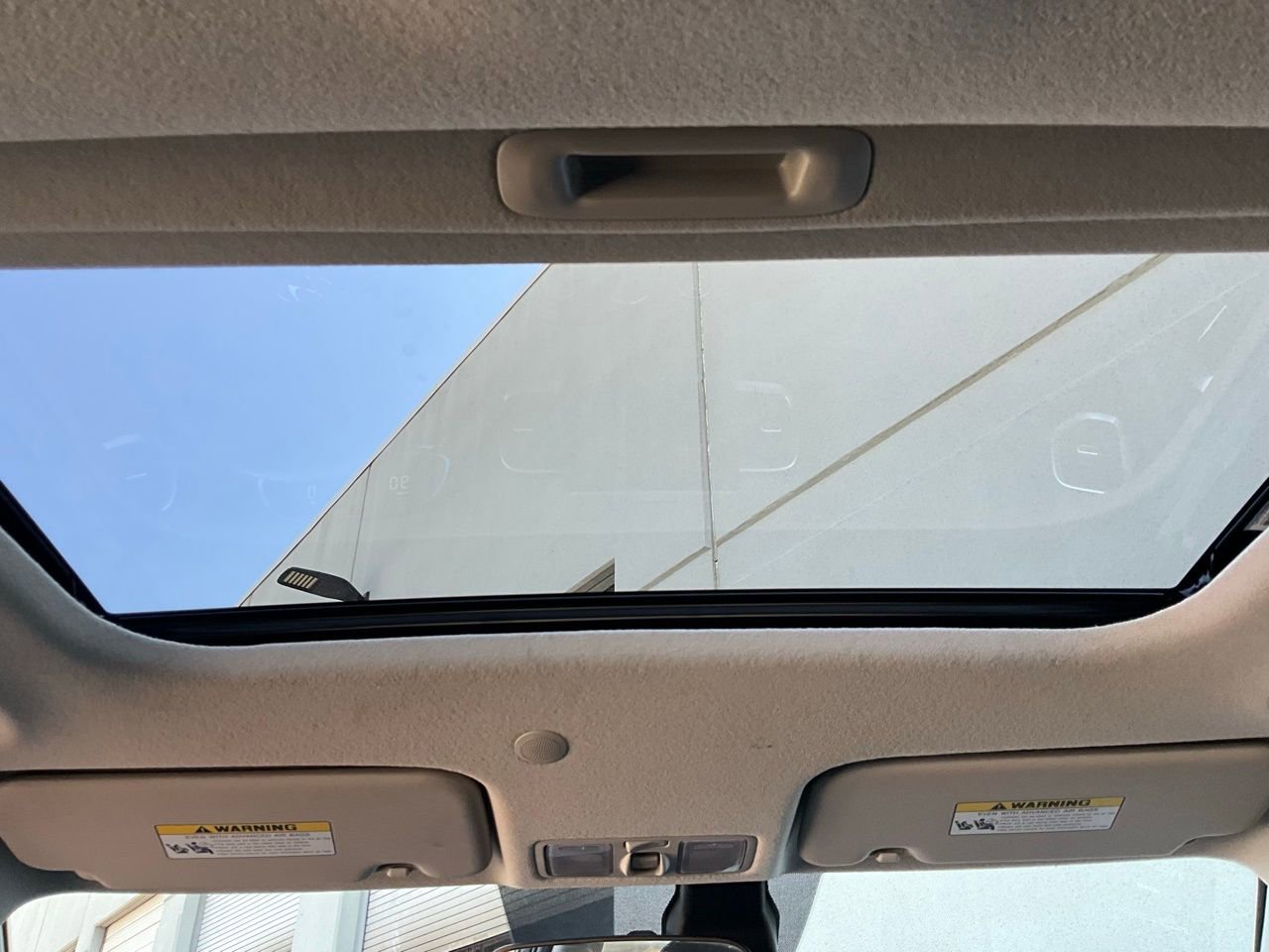 Used 2025 Hyundai Venue SEL image 18