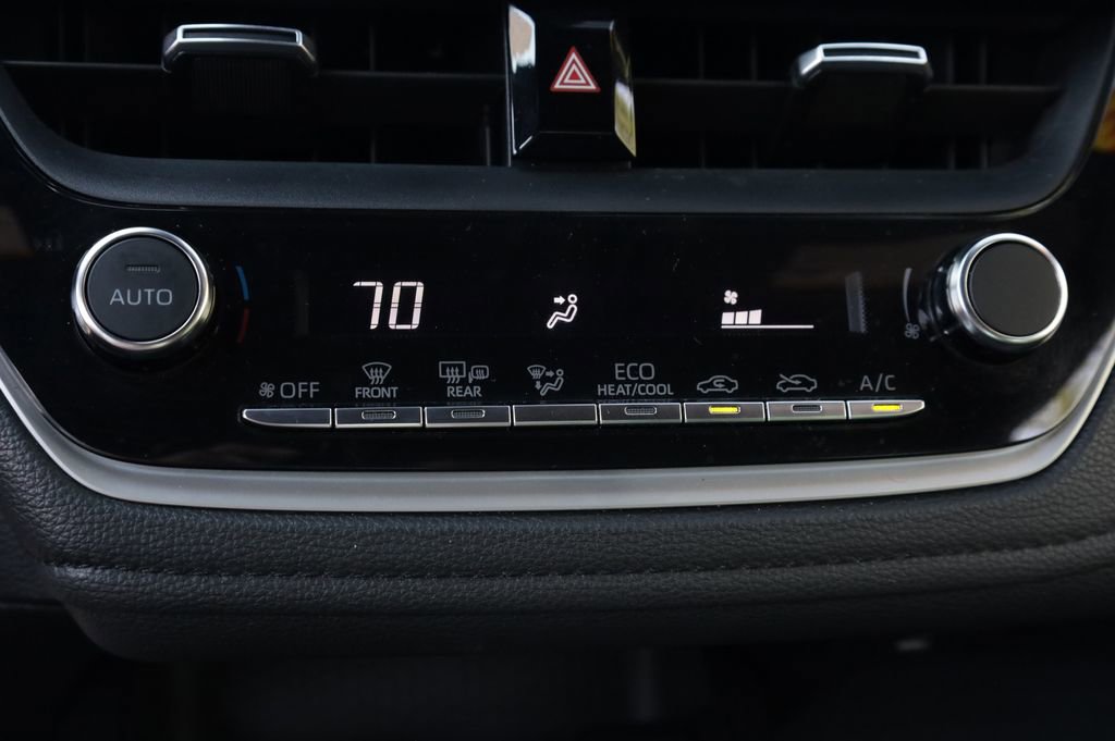 Used 2023 Toyota Corolla XSE image 9