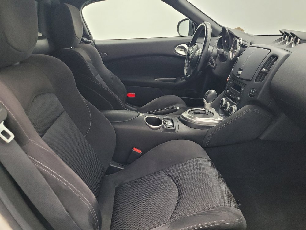 Used 2017 Nissan 370Z Roadster image 19