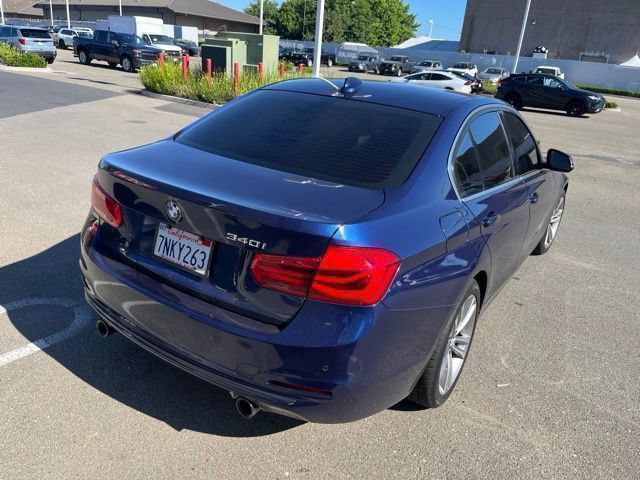 Used 2016 BMW 340i Sedan RWD image 5