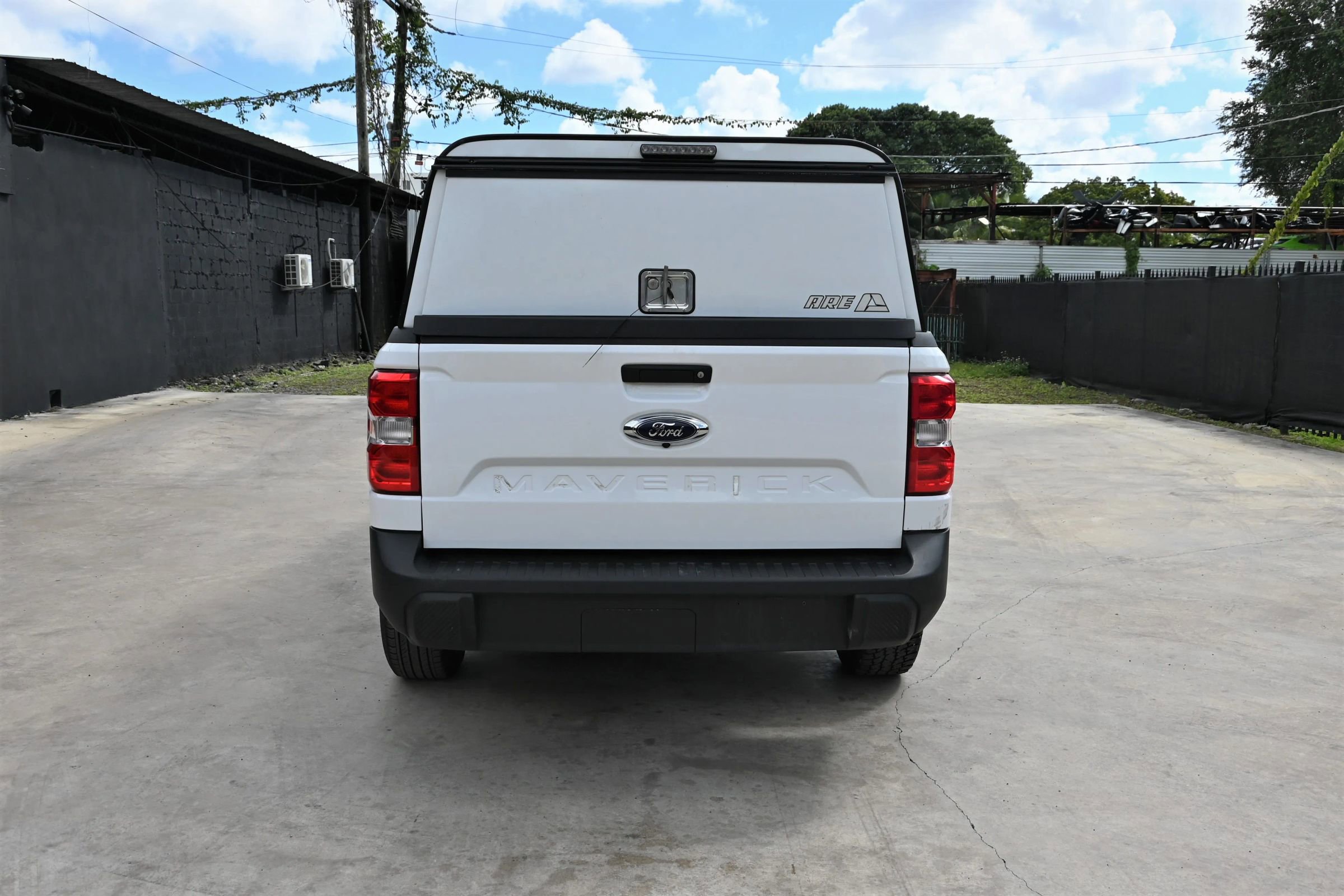 Used 2023 Ford Maverick XL image 4