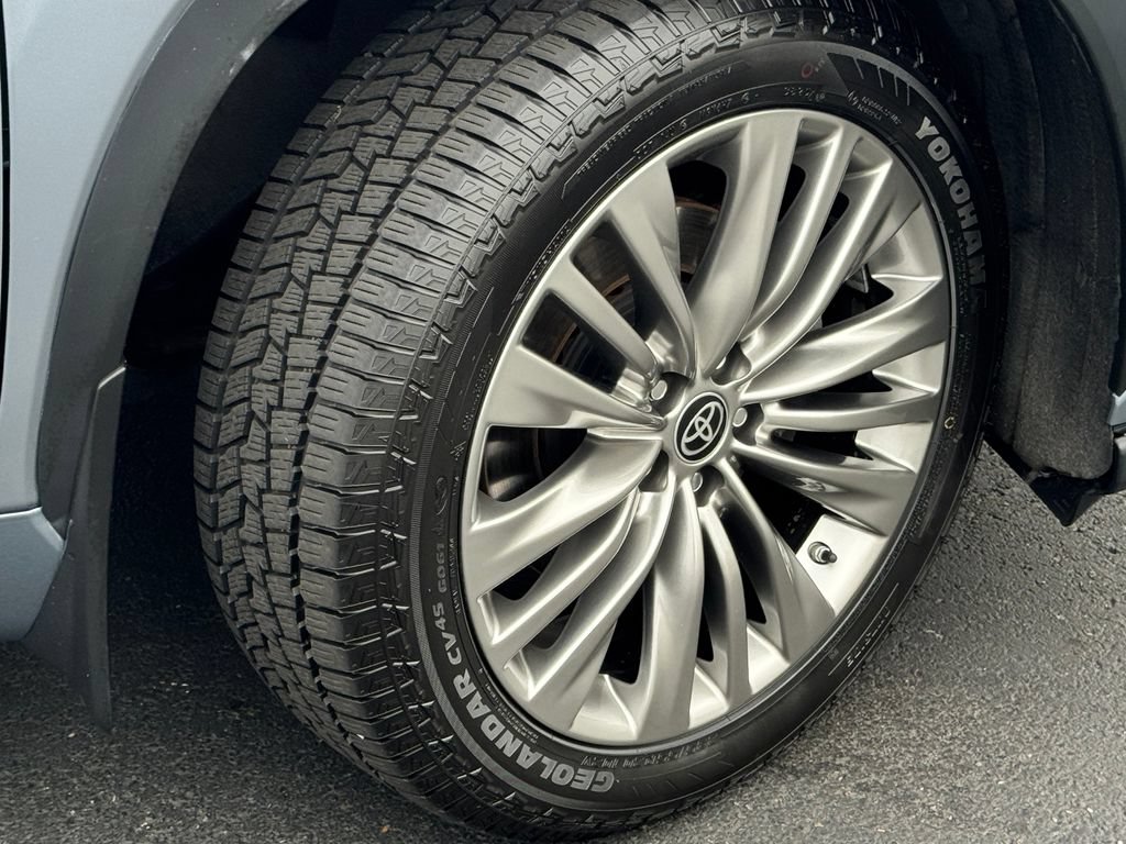 Used 2021 Toyota Highlander Platinum AWD/4WD image 9