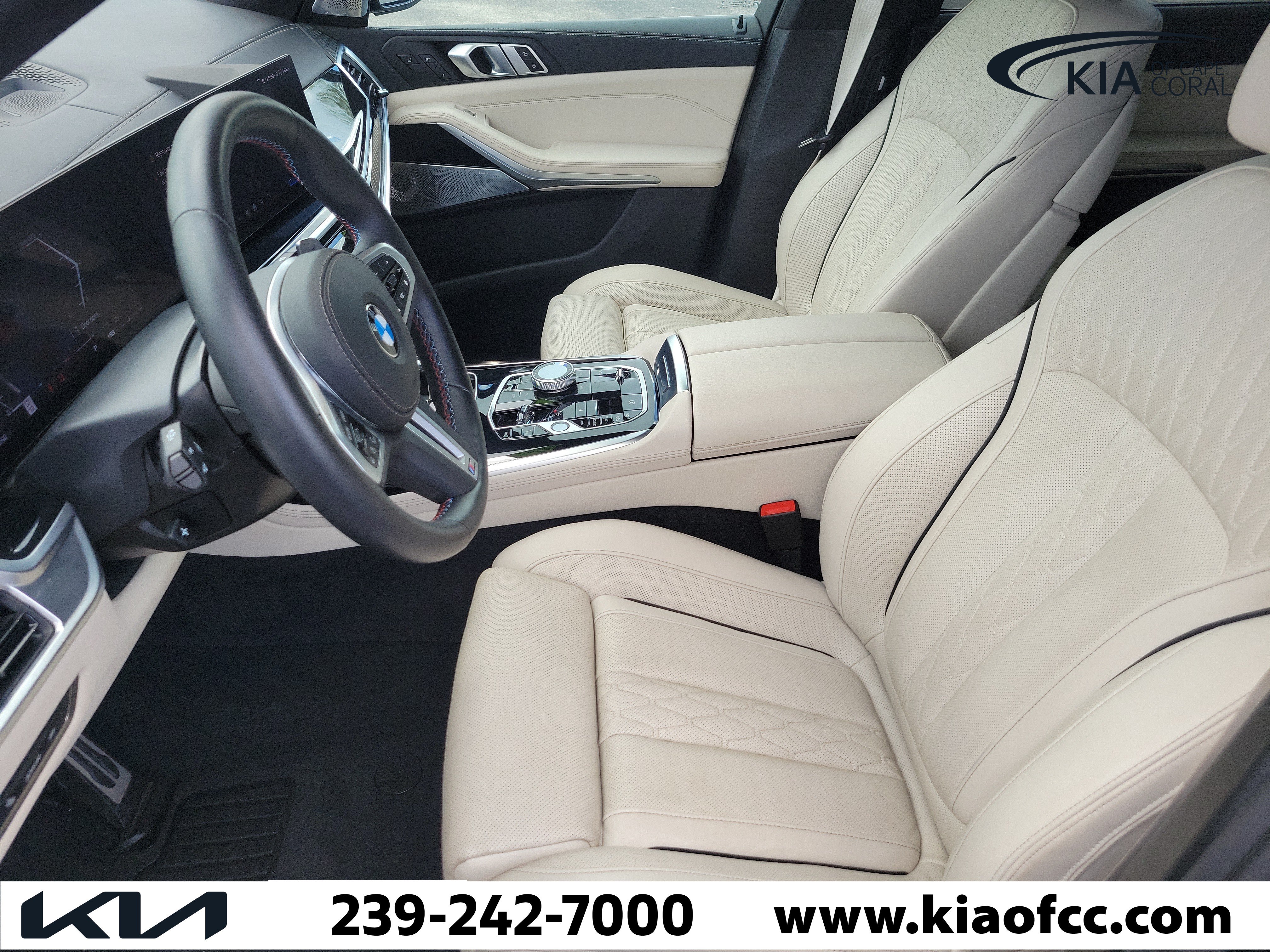 Used 2025 BMW X7 M60i AWD/4WD image 23