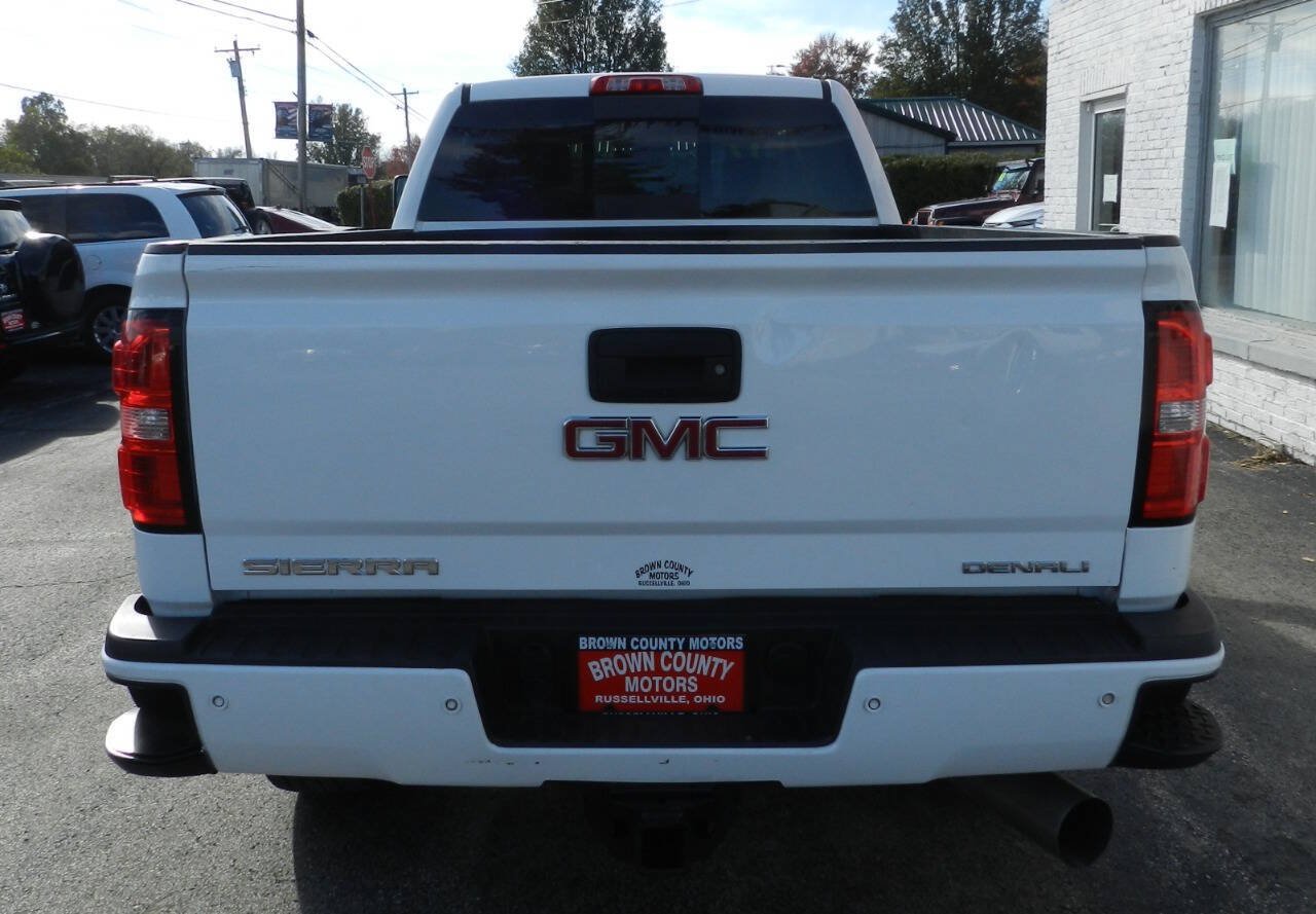 Used 2017 GMC Sierra 2500 Denali w/ Duramax Plus Package AWD/4WD image 7