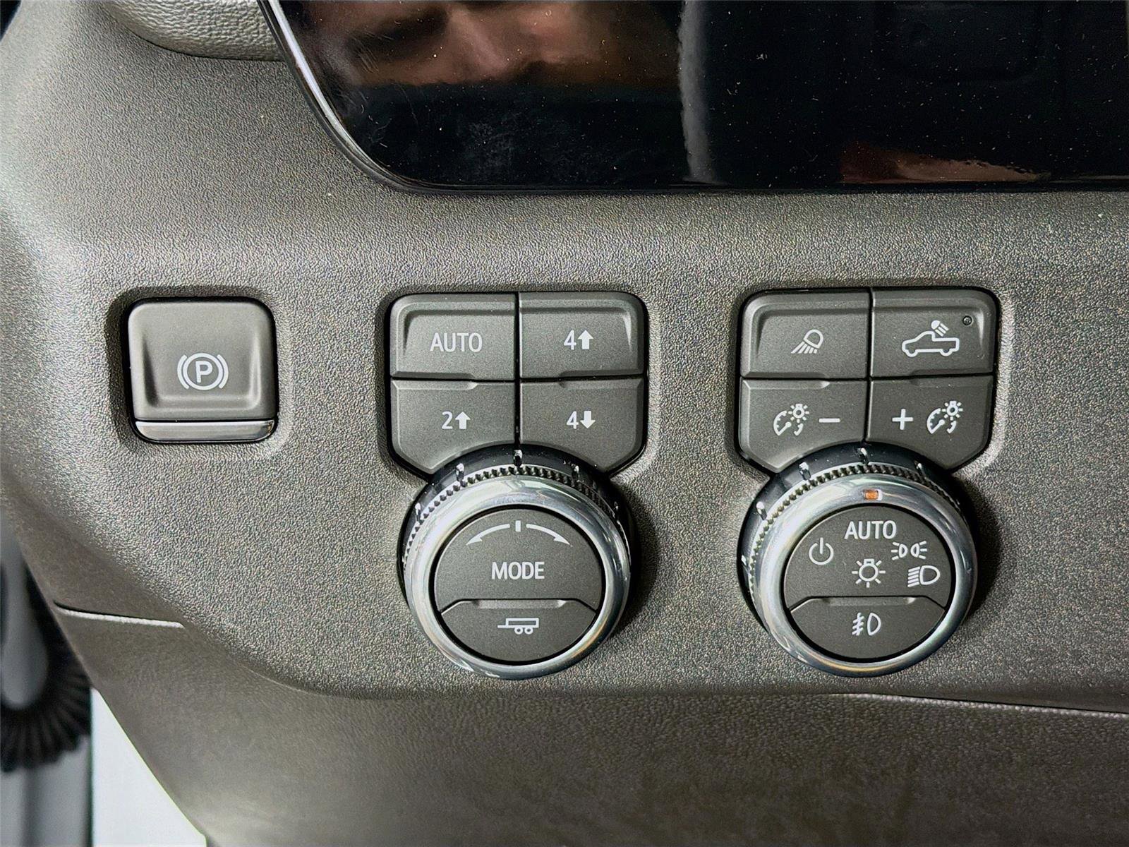 New 2026 GMC Sierra 3500 SLT w/ SLT Premium Package image 10