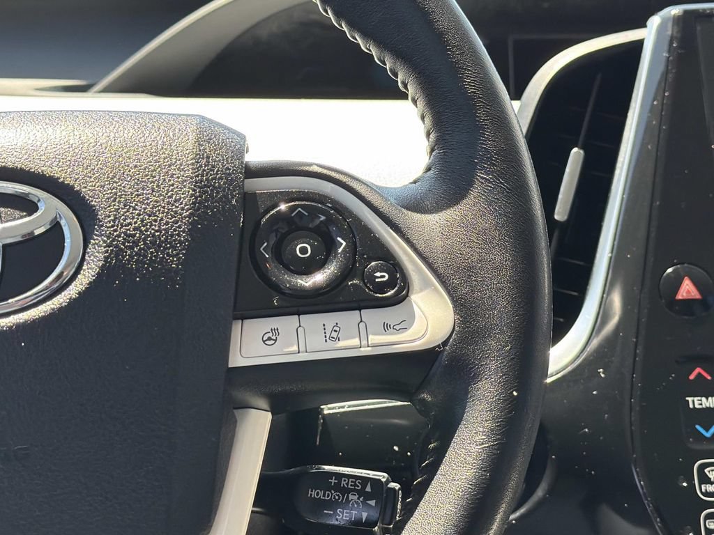 Used 2017 Toyota Prius Prime Advanced FWD image 12