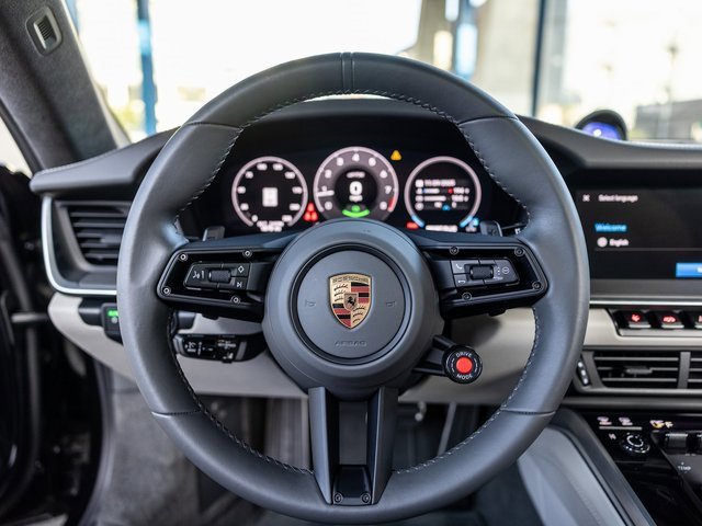 Used 2025 Porsche 911 Carrera GTS image 6