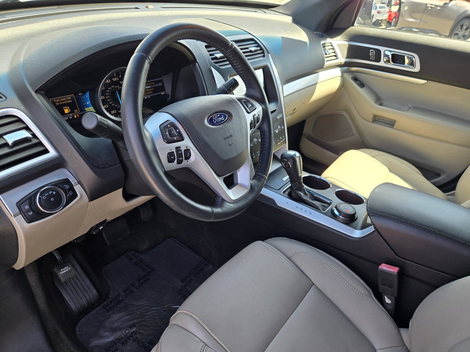 Used 2013 Ford Explorer XLT AWD/4WD image 10