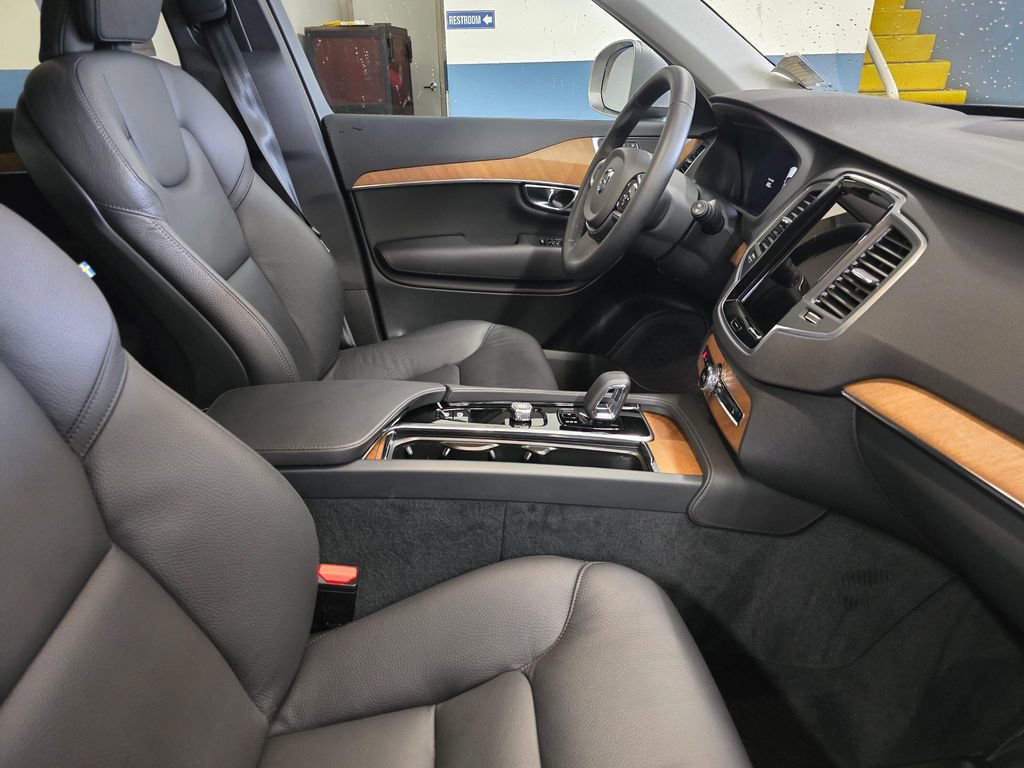 Certified 2025 Volvo XC90 B6 Core w/ Climate Package image 10
