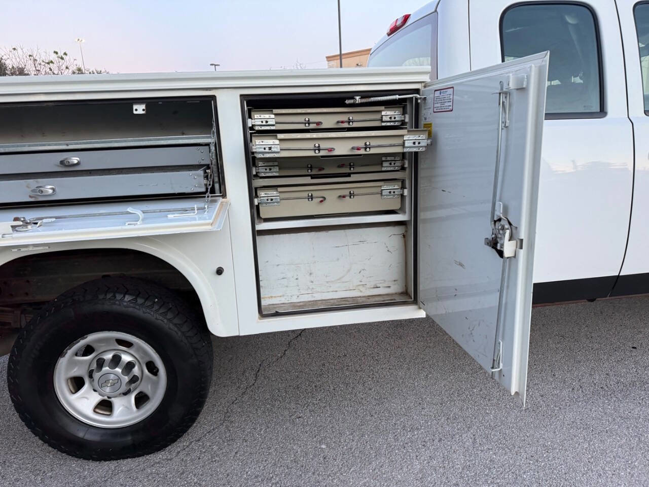 Used 2010 Chevrolet Silverado 3500 W/T w/ Snow Plow Prep Package image 15