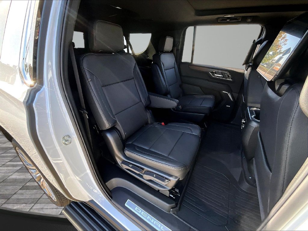 New 2027 GMC Yukon XL Denali w/ Denali Reserve Package AWD/4WD image 10