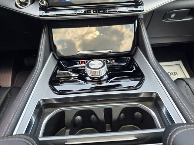 New 2026 Jeep Grand Wagoneer 4WD w/ Premium Group I image 23