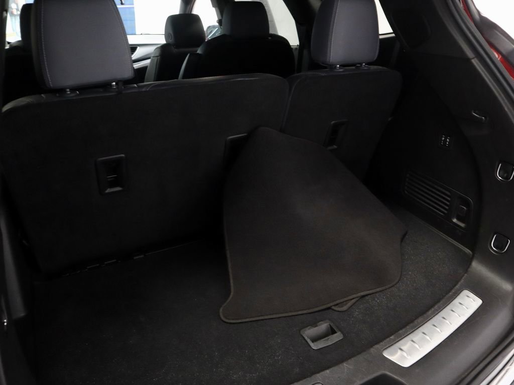 Used 2024 Buick Enclave Premium AWD/4WD image 15