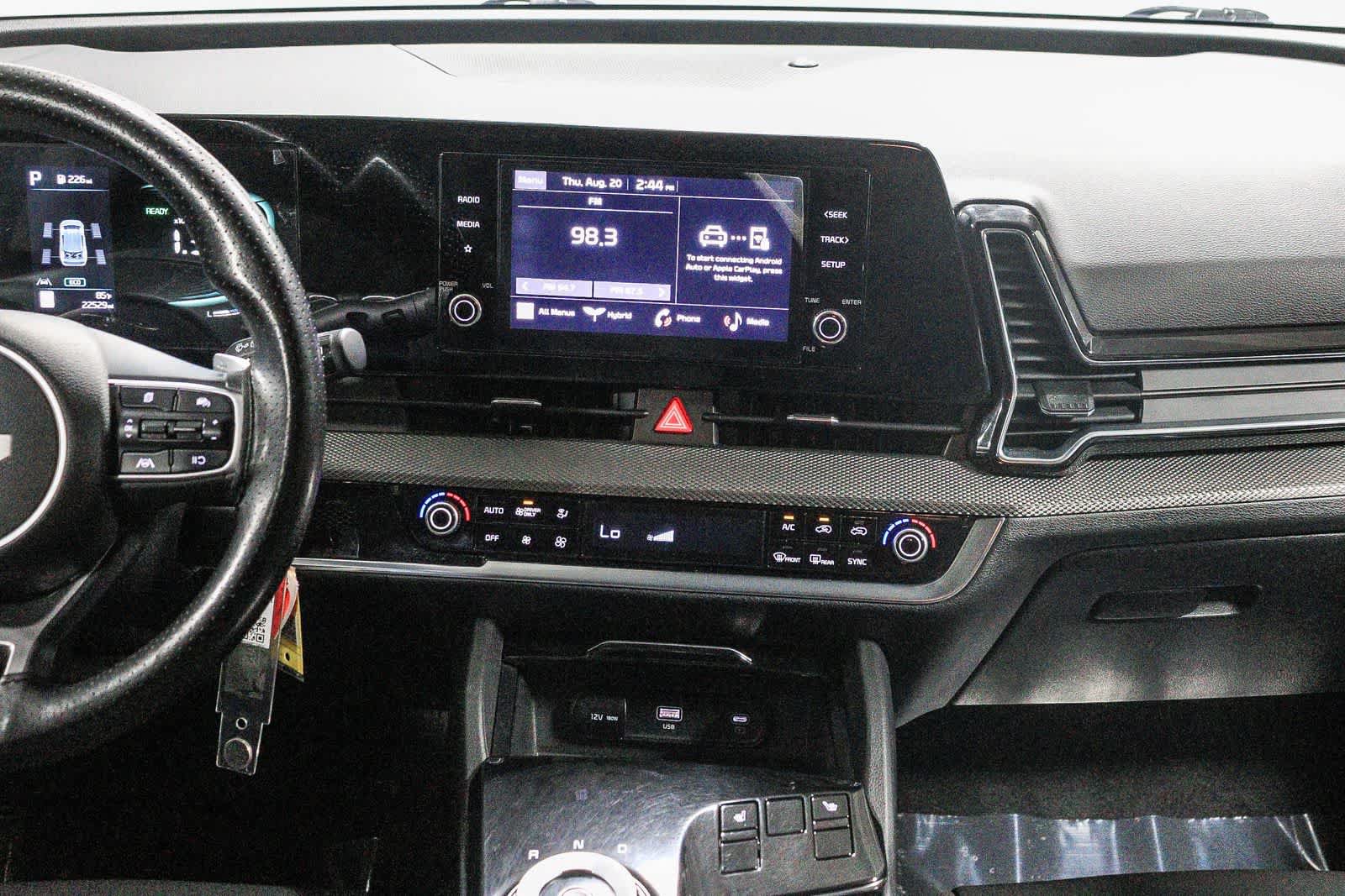 Used 2023 Kia Sportage LX AWD/4WD image 13