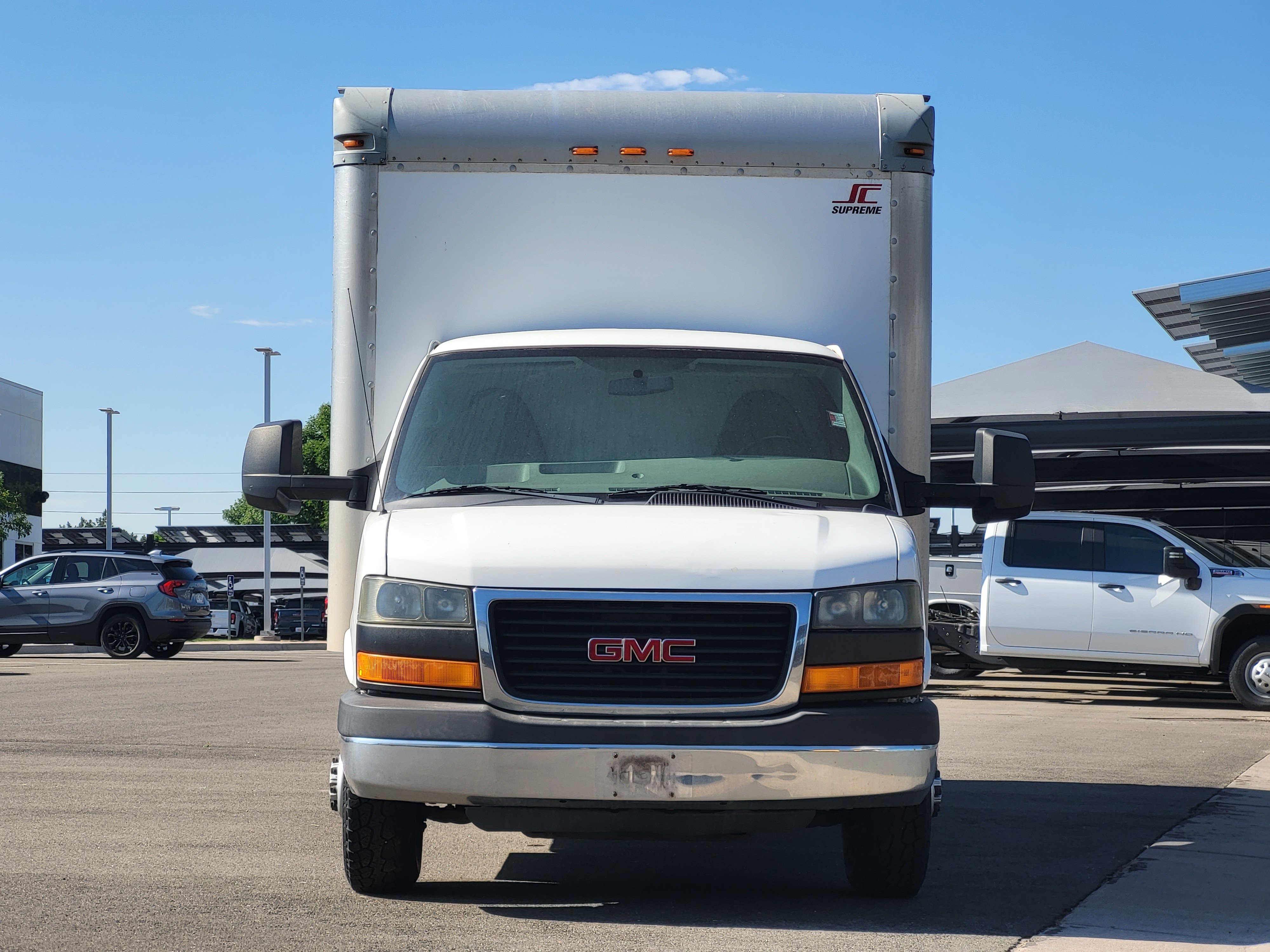 Used 2014 GMC Savana 3500 RWD image 2