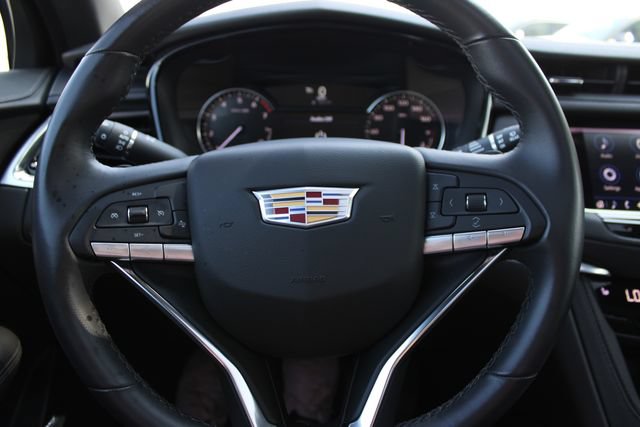Used 2025 Cadillac XT6 Luxury AWD/4WD image 12
