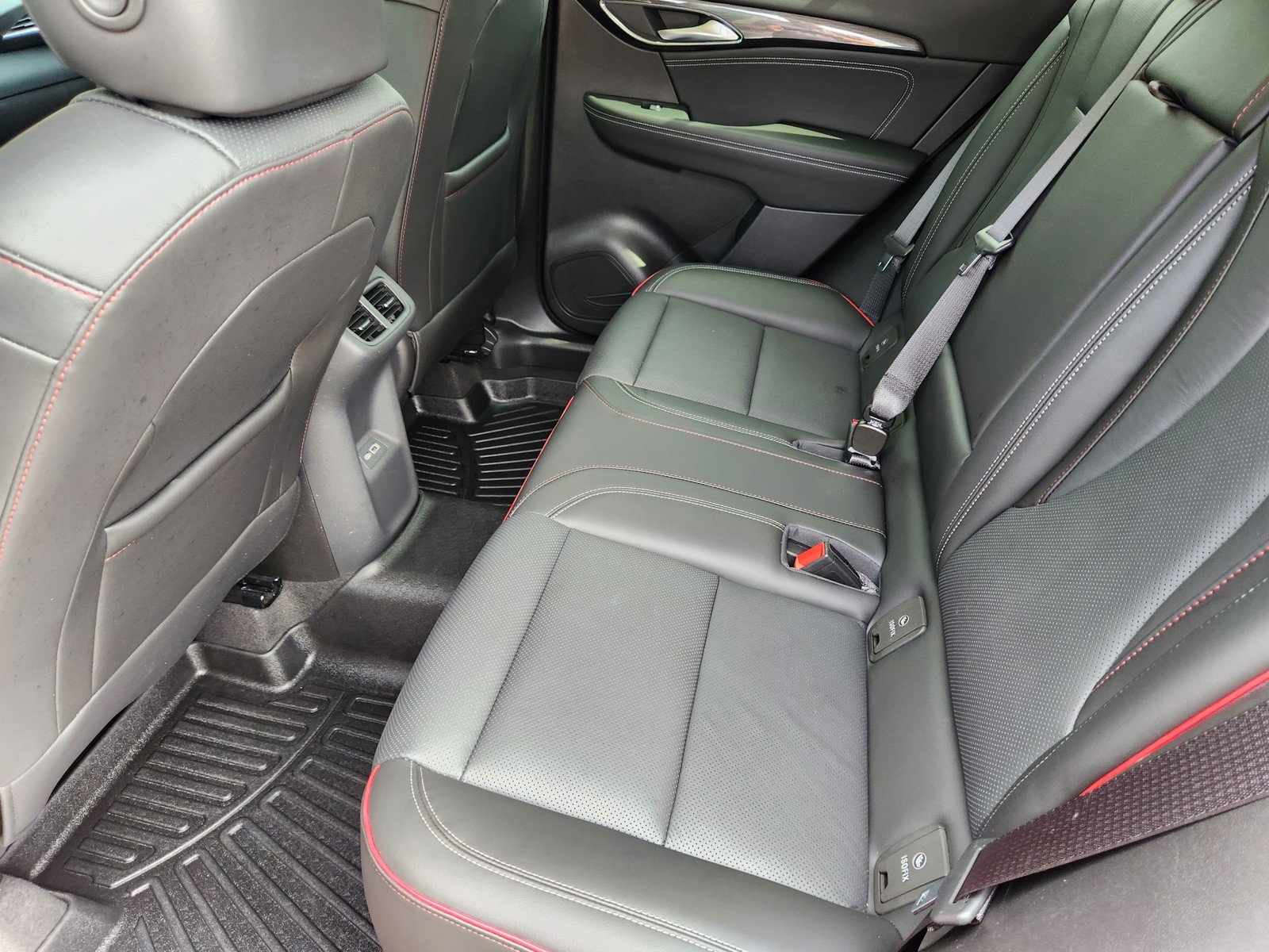 Used 2023 Buick Envision Essence w/ Sport Touring Package image 13