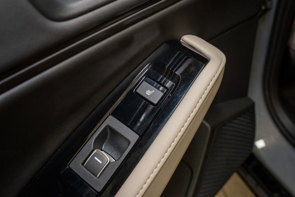 Used 2025 Honda Accord Touring image 11