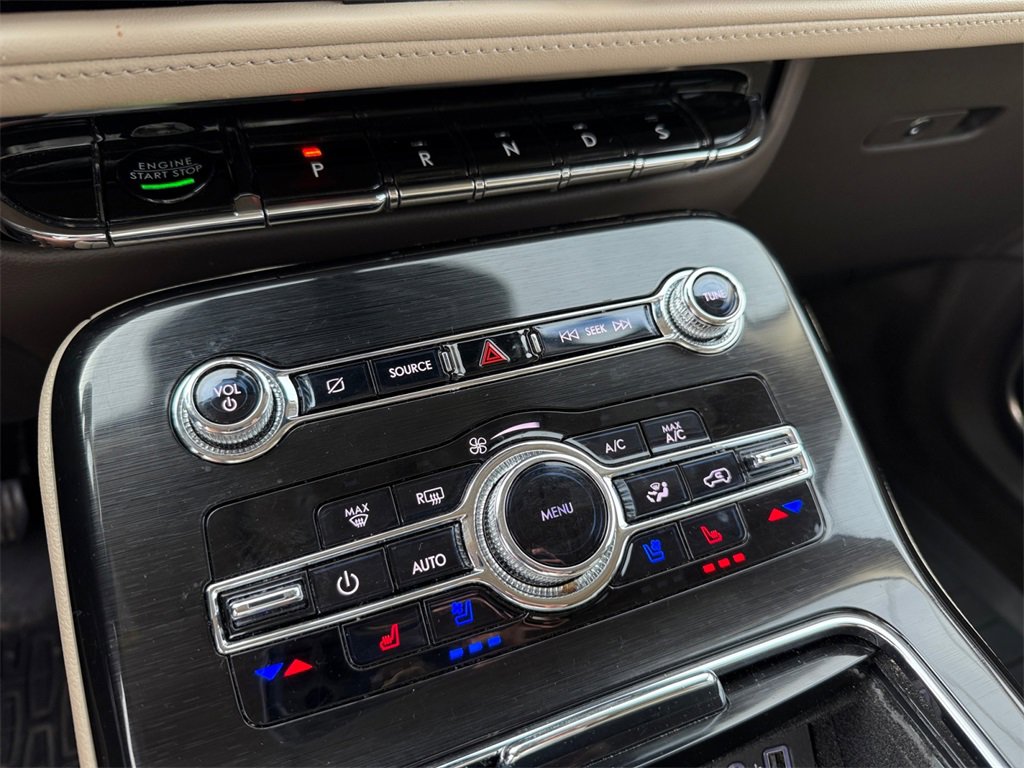 Used 2022 Lincoln Nautilus Reserve w/ Equipment Group 201A image 18