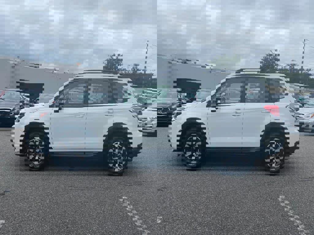 Used 2018 Subaru Forester 2.5i w/ Alloy Wheel Package image 2