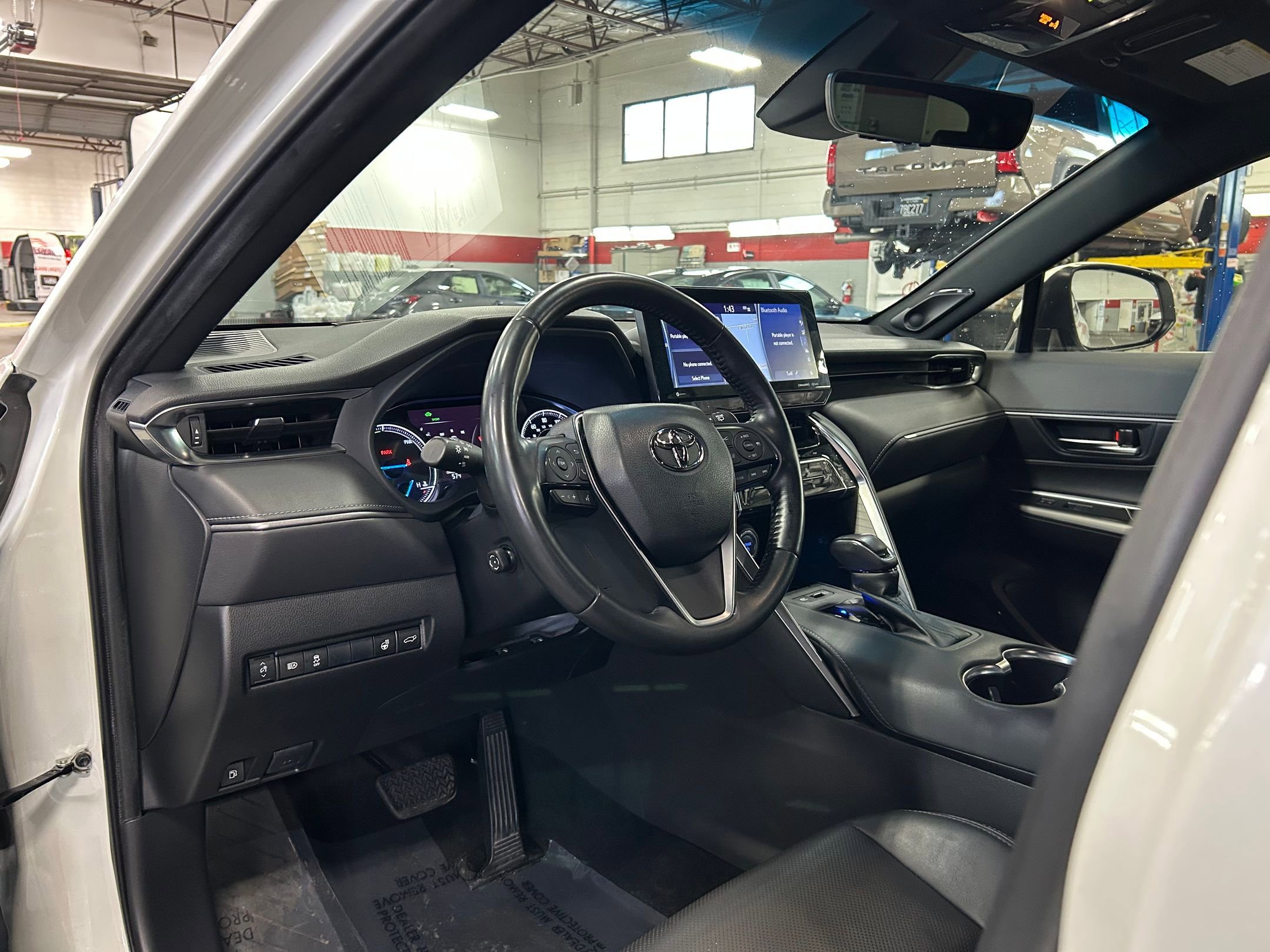 Certified 2021 Toyota Venza XLE w/ Softex Package AWD/4WD image 12