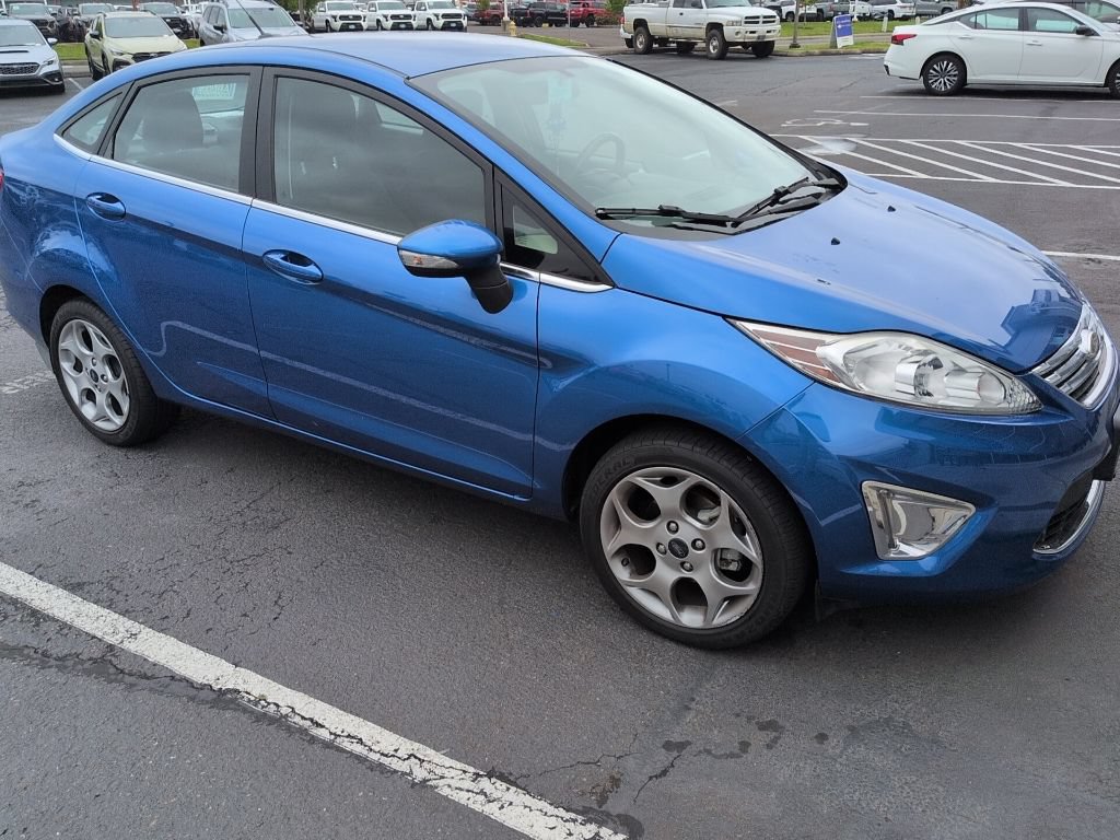 Used 2011 Ford Fiesta SEL w/ 301A Rapid Spec Order Code FWD image 4
