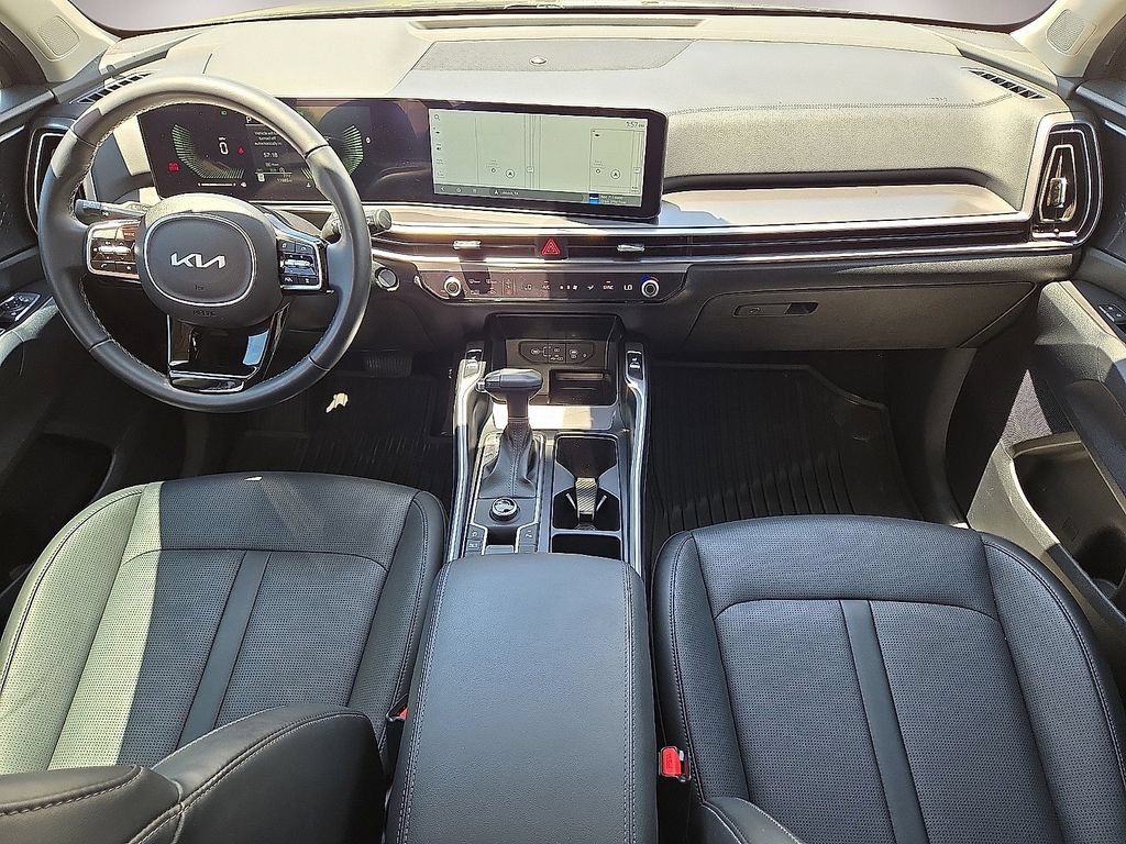 Used 2025 Kia Sorento S w/ Panoramic Sunroof Package FWD image 16