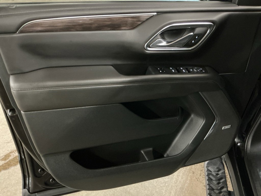 Used 2024 Chevrolet Suburban Z71 w/ Max Trailering Package image 12