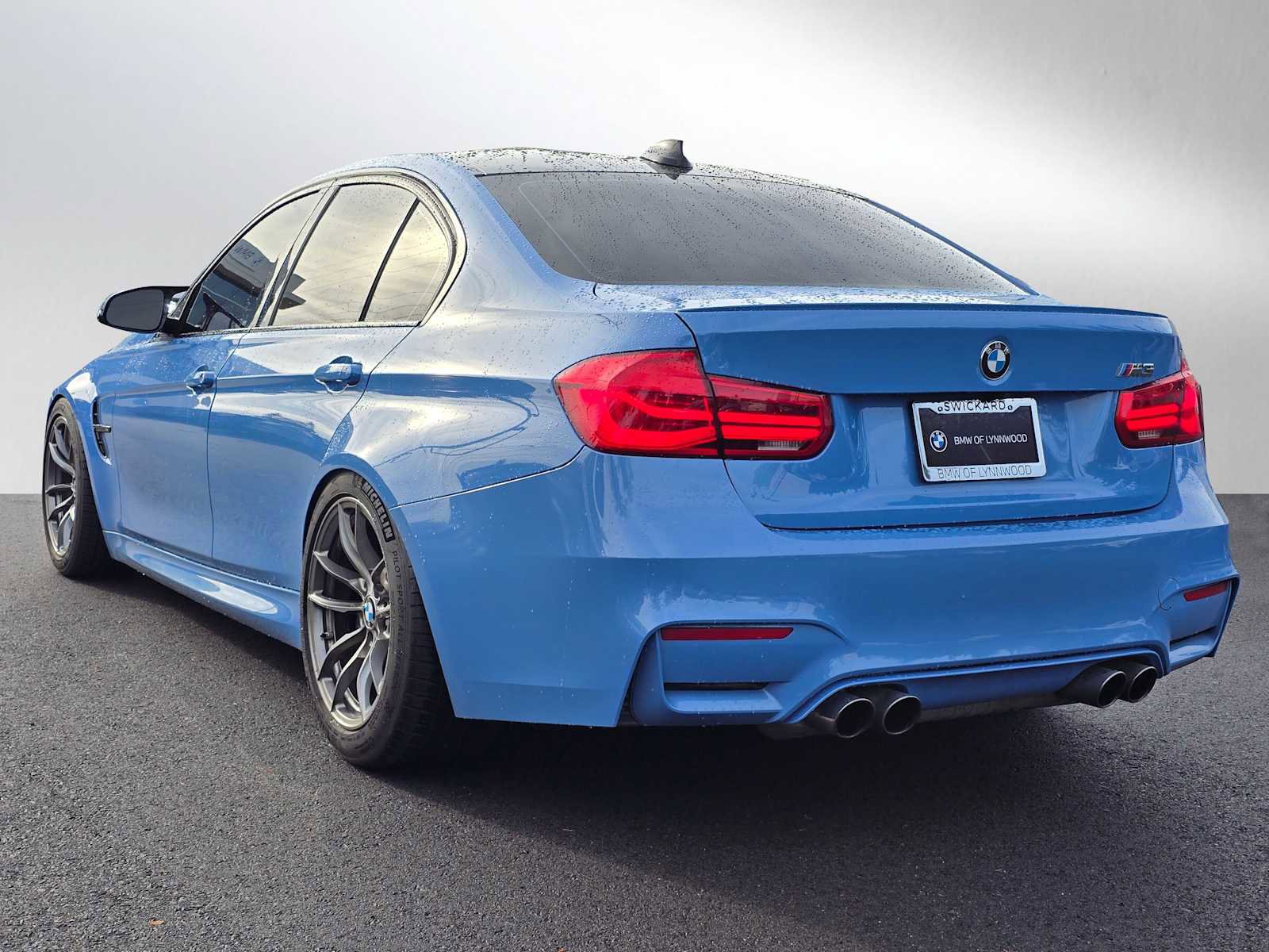 Used 2018 BMW M3 image 5