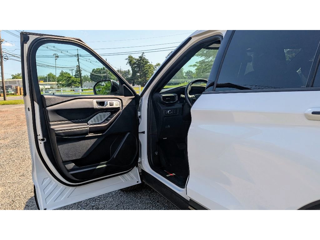 Used 2020 Ford Explorer ST w/ Premium Technology Package image 9