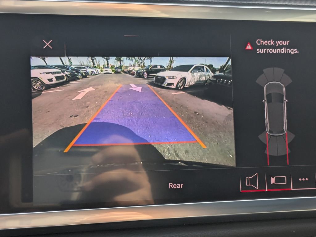 Used 2021 Audi Q3 2.0T Premium Plus w/ Premium Plus Package image 9