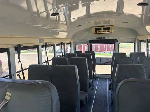 Used 2006 Chevrolet Express 3500 w/ School Bus Package RWD image 3