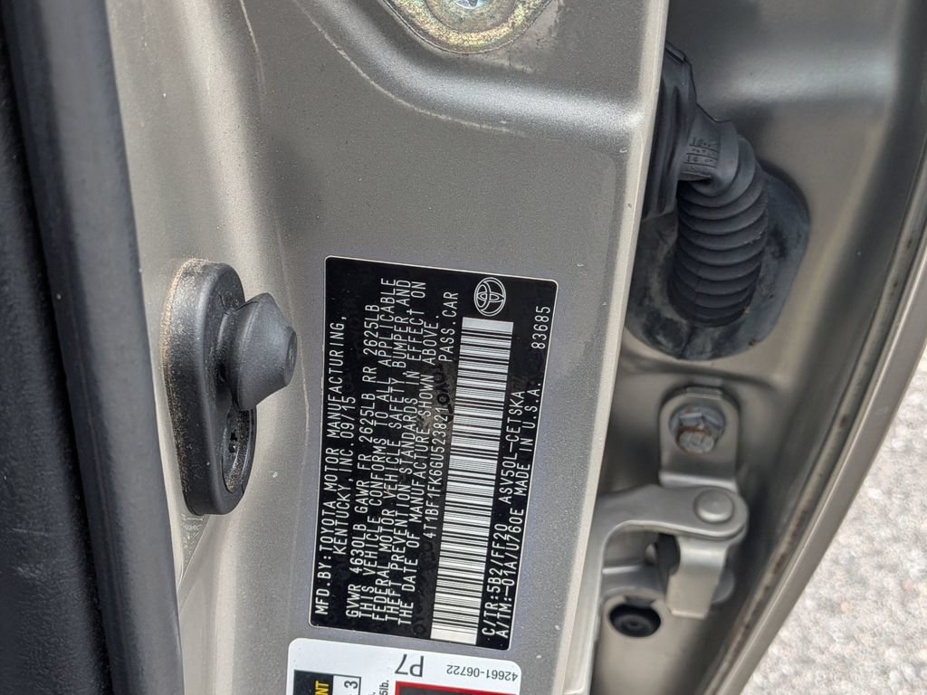Used 2016 Toyota Camry SE FWD image 30