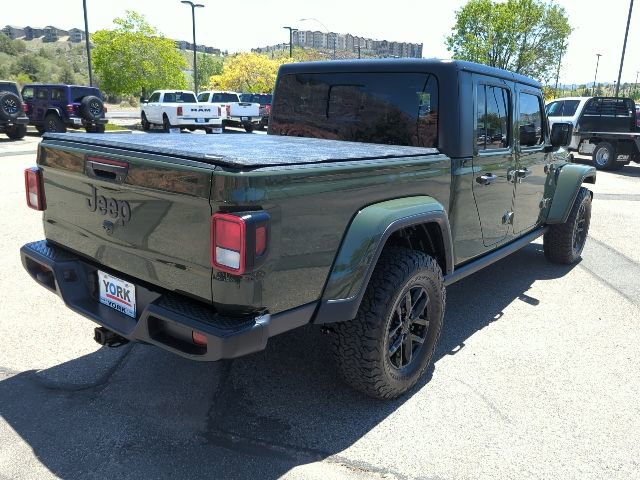 Used 2023 Jeep Gladiator Sport AWD/4WD image 4