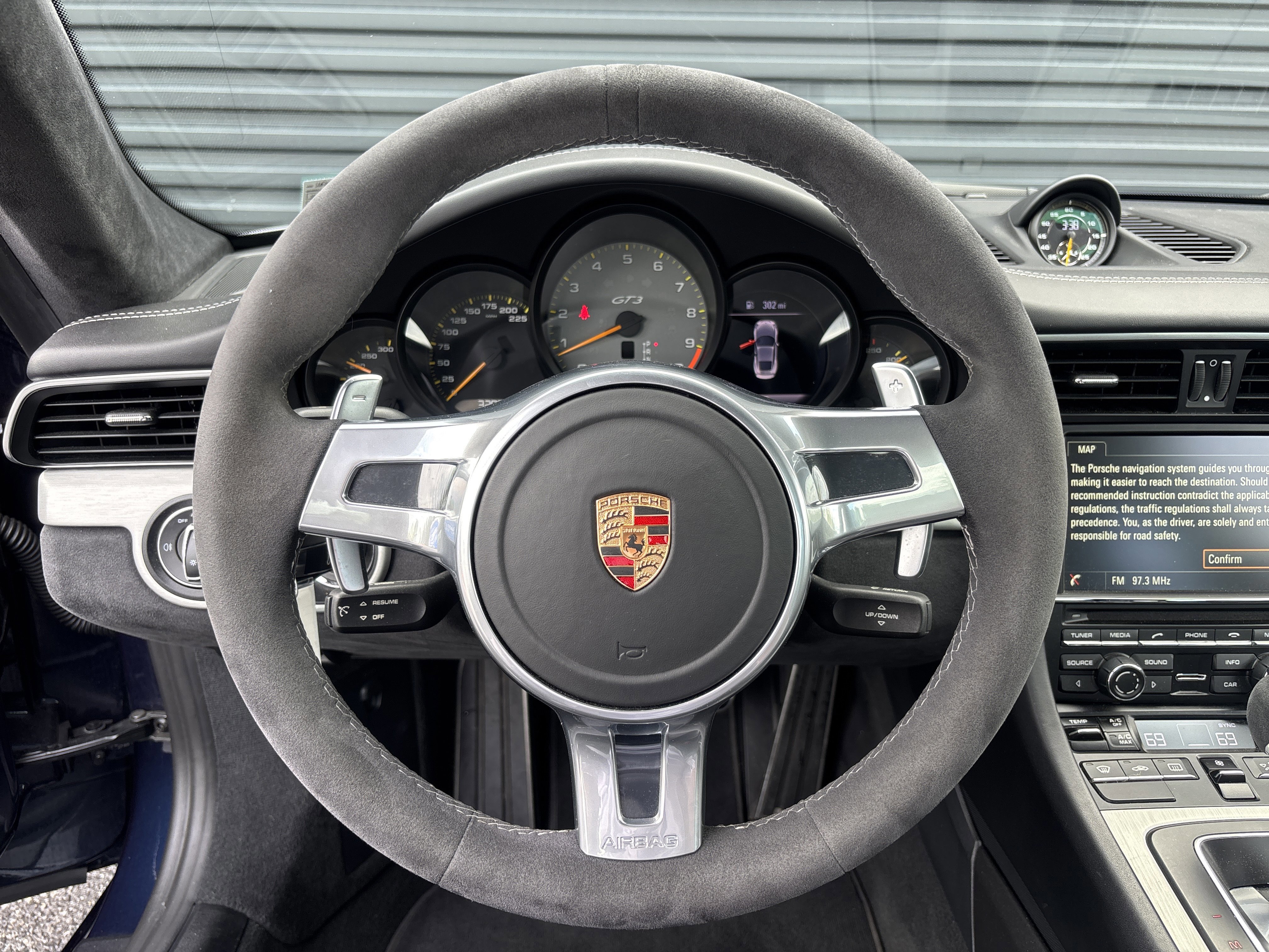 Used 2015 Porsche 911 GT3 RWD image 15