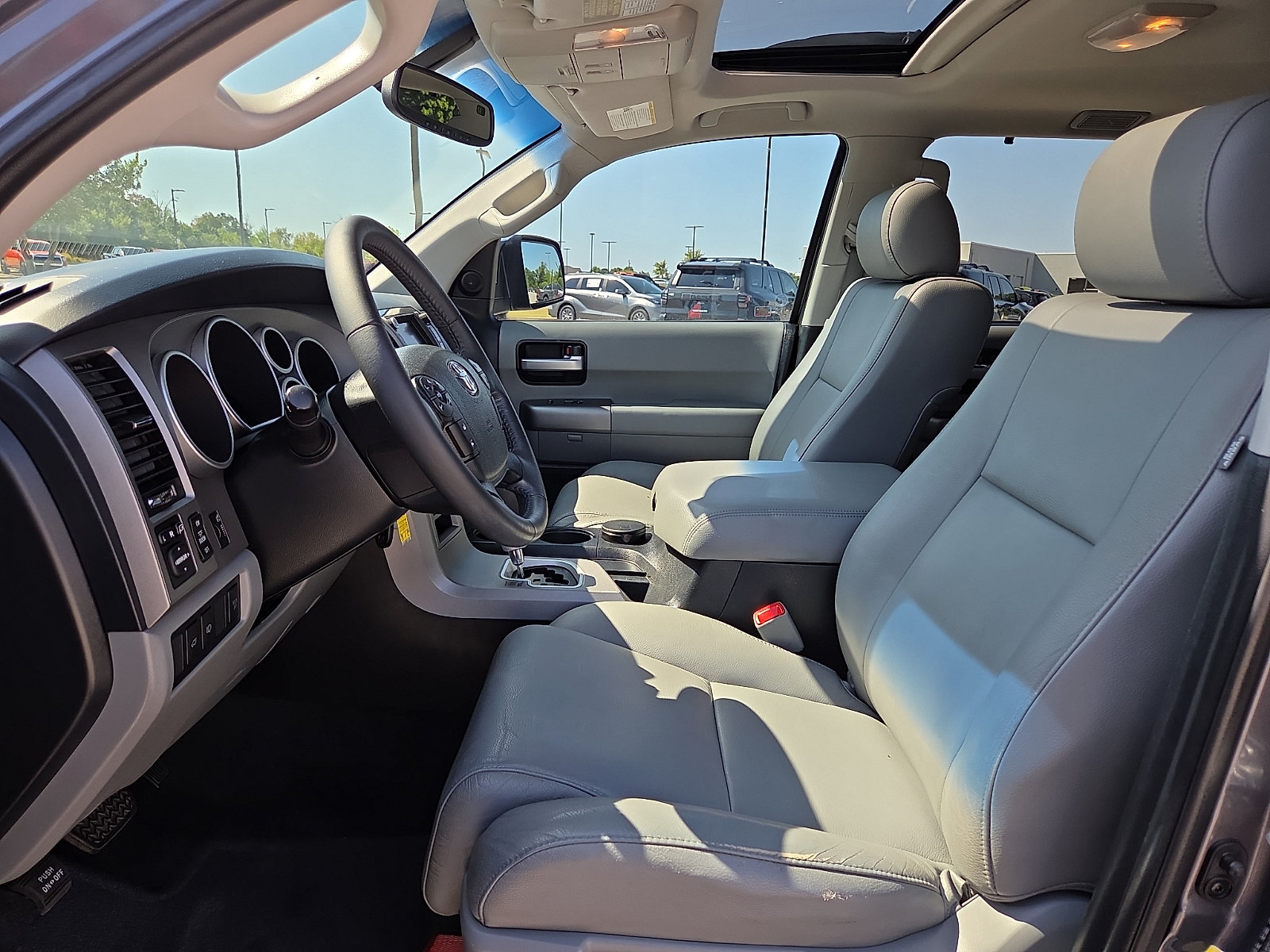 Used 2013 Toyota Sequoia Limited AWD/4WD image 17