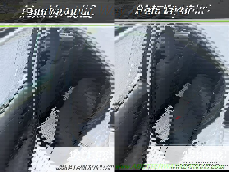 Used 2022 Toyota Corolla LE w/ Carpet Mat Package (TMS) image 9