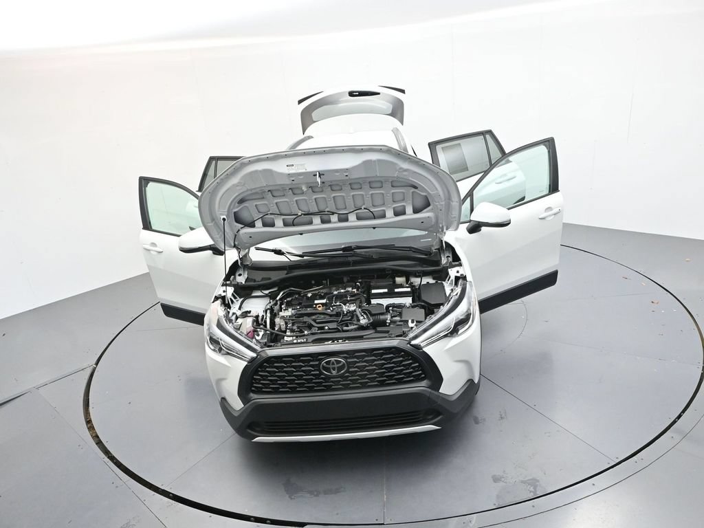 Used 2024 Toyota Corolla Cross LE FWD image 34
