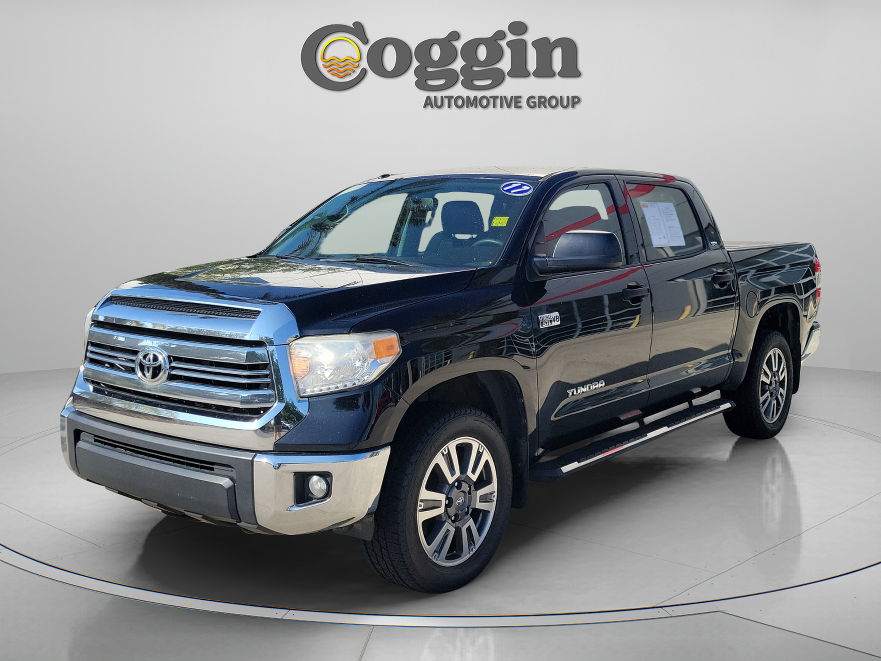 Used 2017 Toyota Tundra SR5 w/ SR5 Upgrade Package AWD/4WD image 1