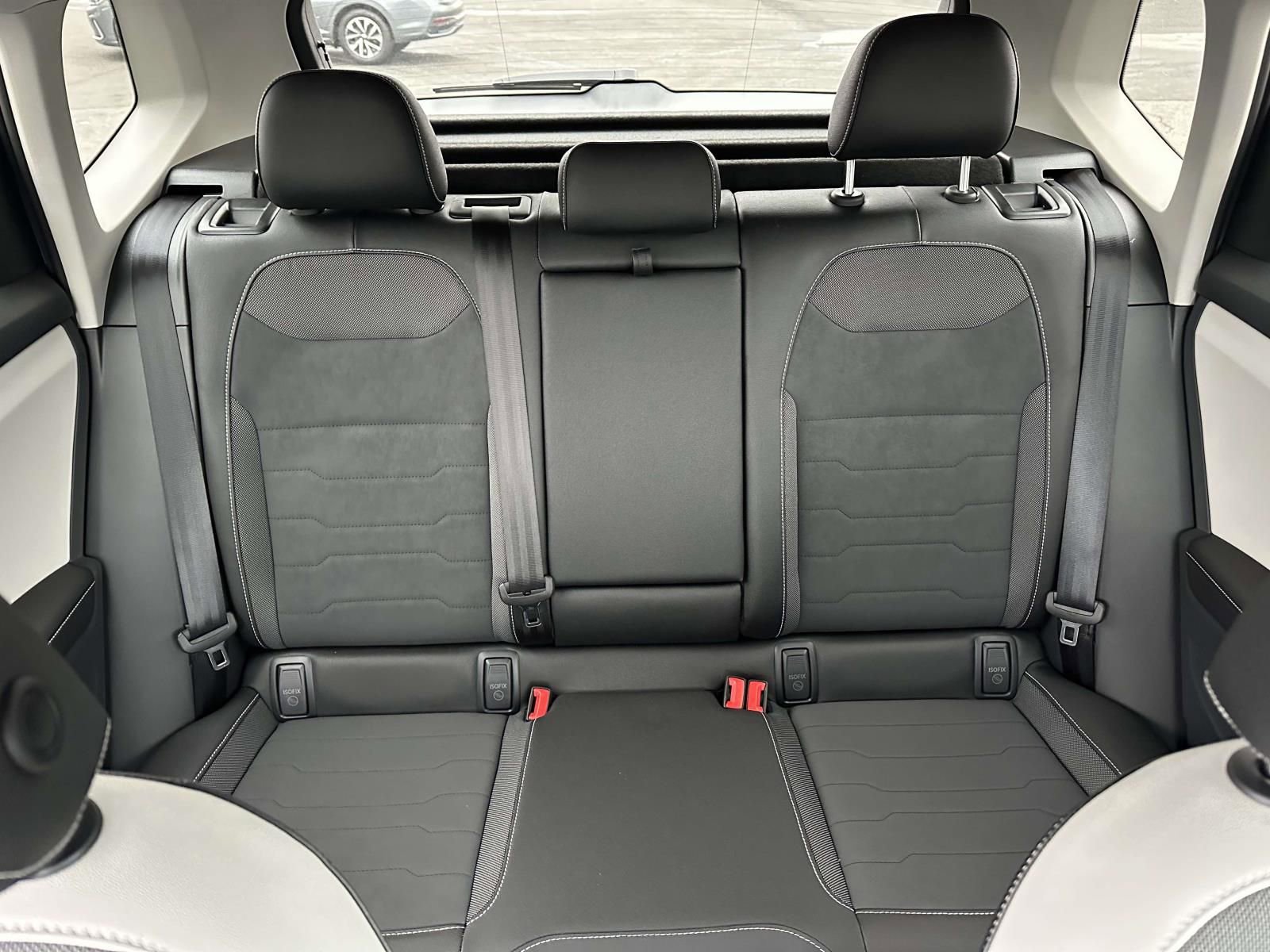 New 2026 Volkswagen Taos SE image 14