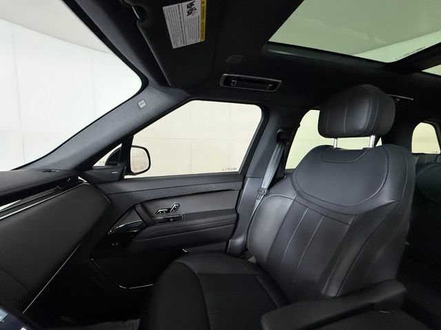 Used 2026 Land Rover Range Rover Sport SE AWD/4WD image 18